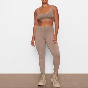 SKIMS Outdoor Collection Desert Legging Pants
